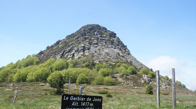 Mont-Gerbier-de-Jonc-Ardeche-Vallontourisme