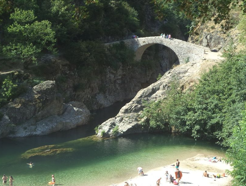 Pont-du-diable-ardeche-vallontourisme